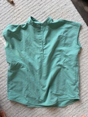 Figs green and orange Rafaela top and Zamora joggers
